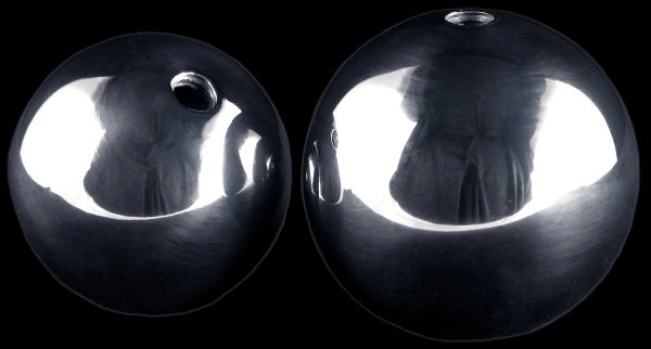 Holle Kogels Met Een Bewegende Binnenkogel Van Lust Und Liebe