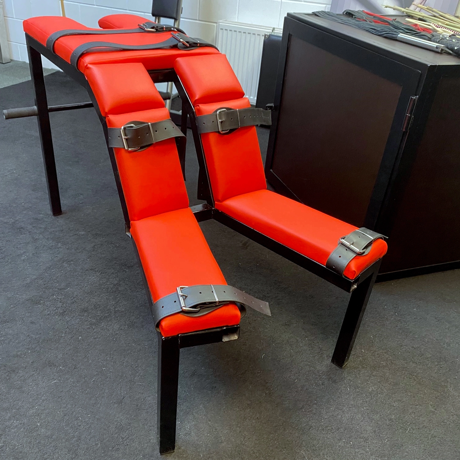 Mince.NL BDSM Meubels Stalen Bdsm Meubel Spankingbench - Strafbok - Afbeelding 2