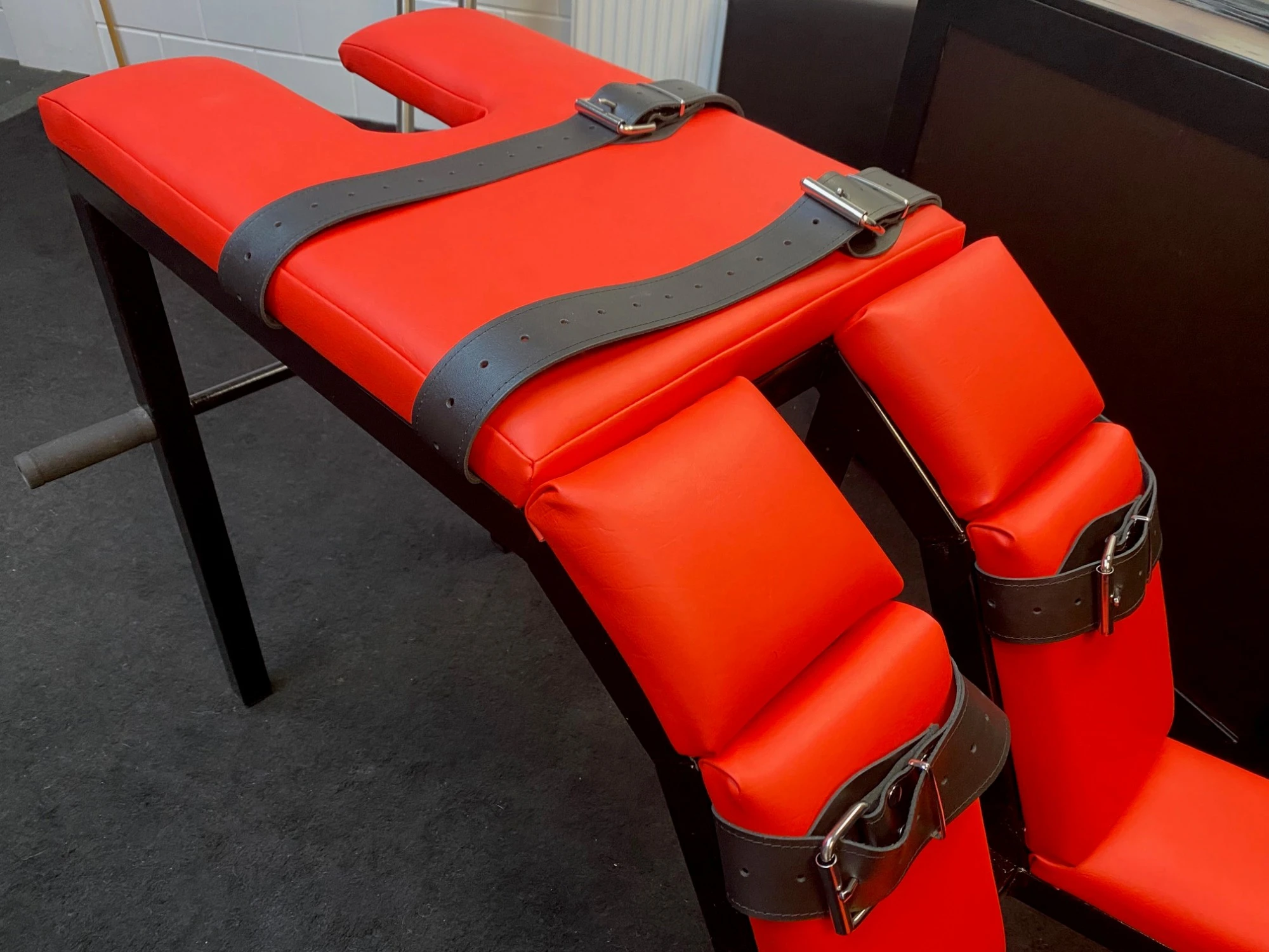 Mince.NL BDSM Meubels Stalen Bdsm Meubel Spankingbench - Strafbok - Afbeelding 3